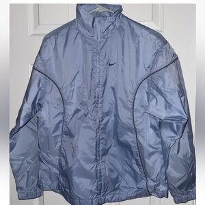 Nike WindrunnerWomen's Loose UV Woven Full-Zip Jacket Small